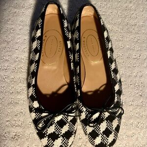 Stubbs and Wootton black and cream embroidered flats size 8